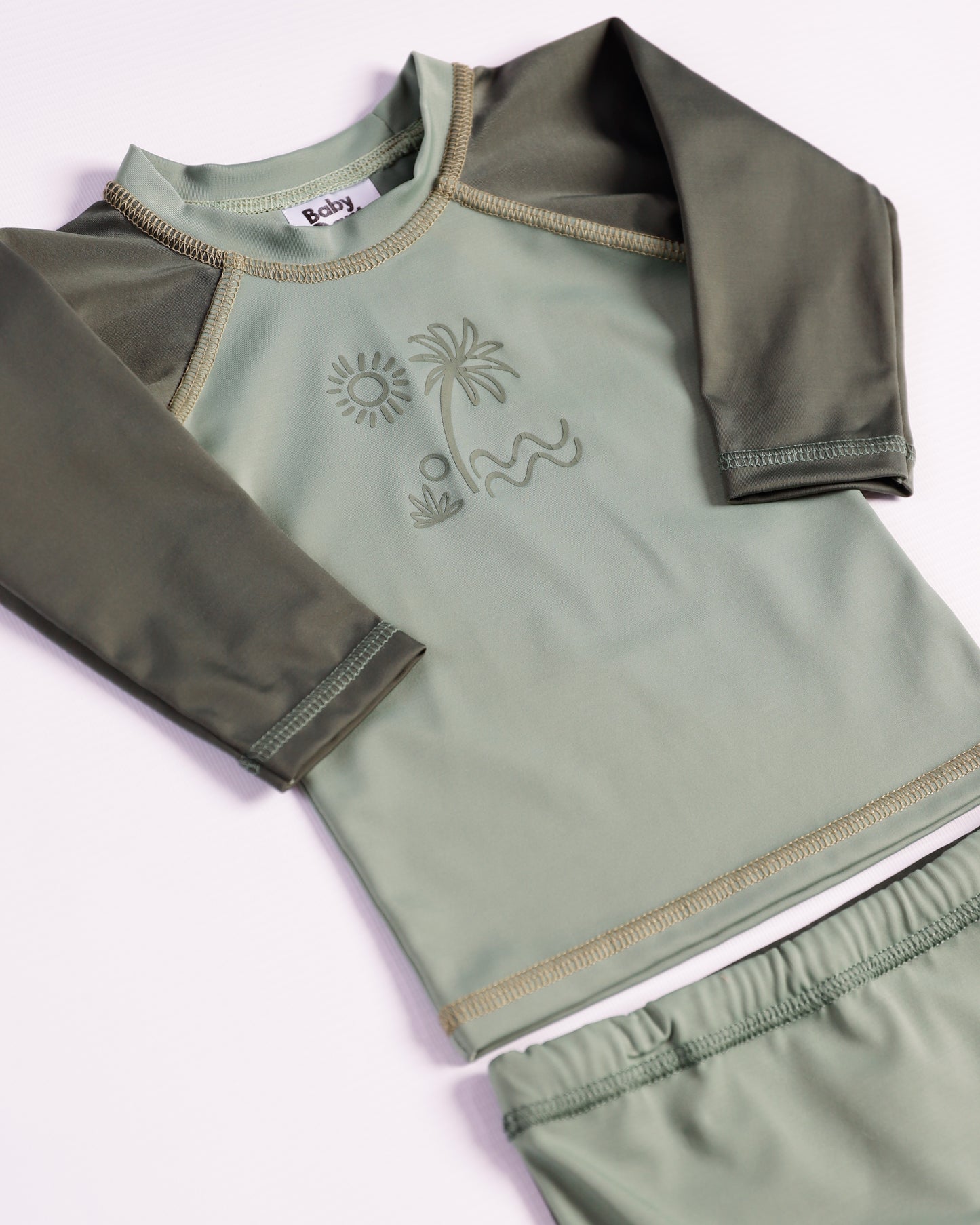 TRAJE DE BAÑO NIÑO OLAS